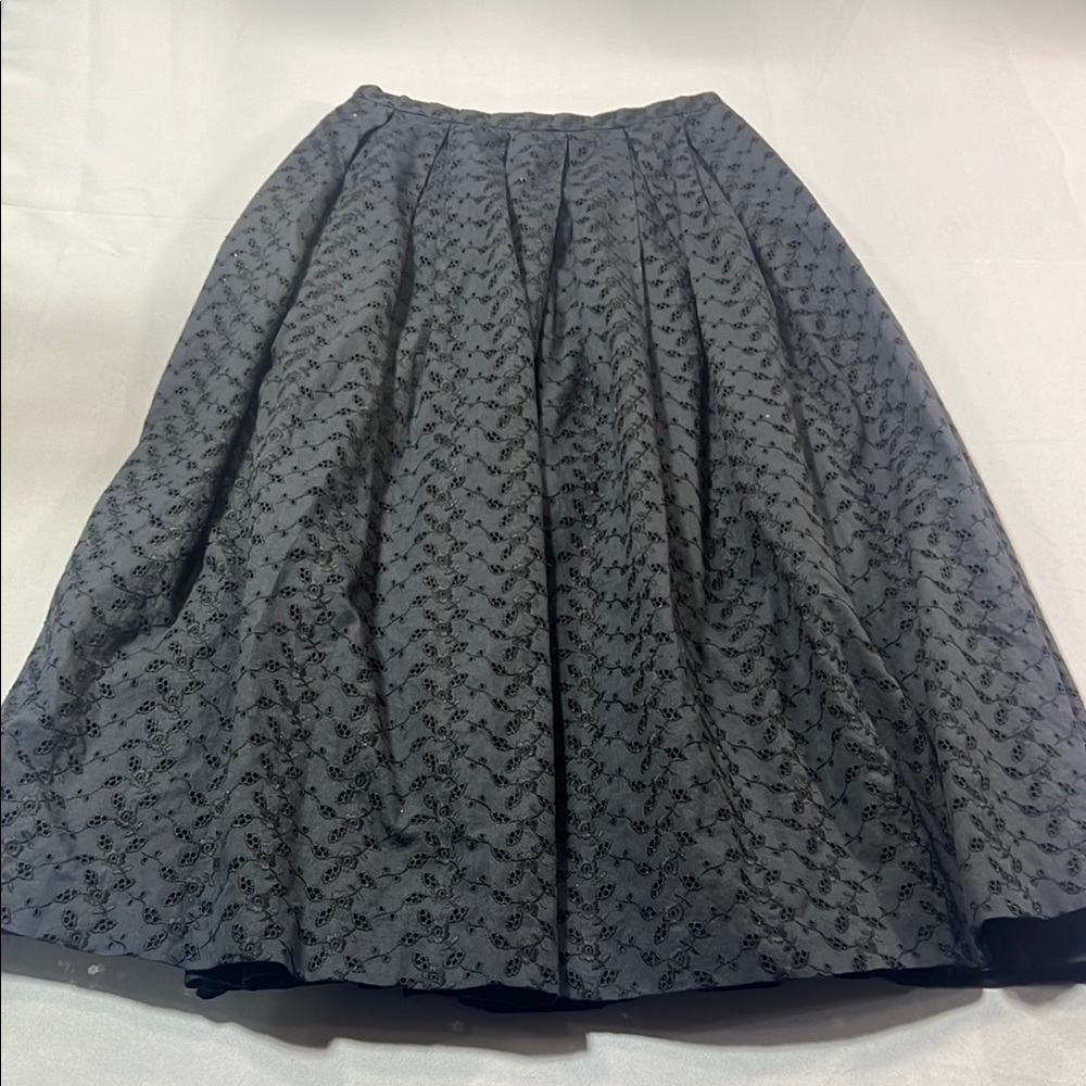 Neiman Marcus skirt size 6